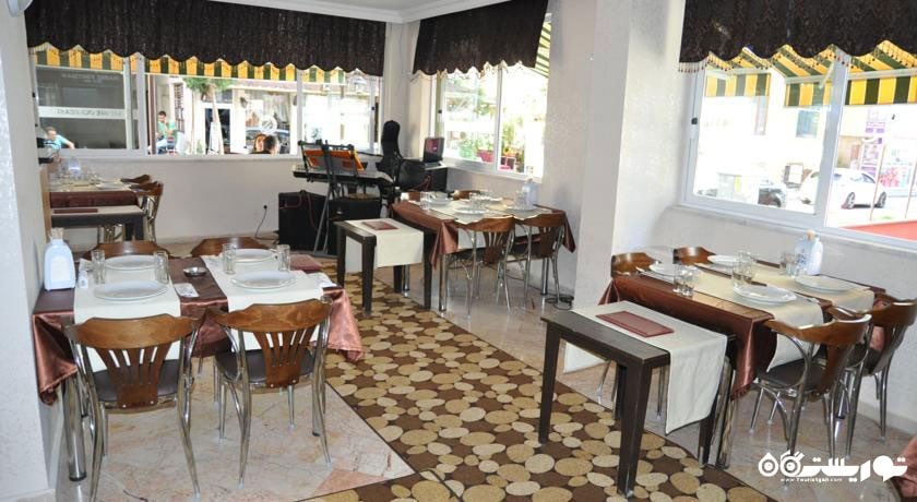 نمای کلی رستوران موره